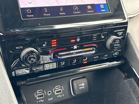 Used 2022 Jeep Grand Cherokee L Limited image 32