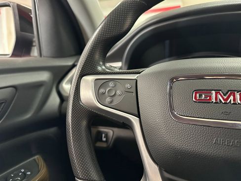 Used 2023 GMC Acadia SLE w/ Driver Convenience Package image 18