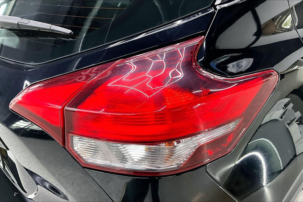 Used 2019 Nissan Kicks S FWD image 21