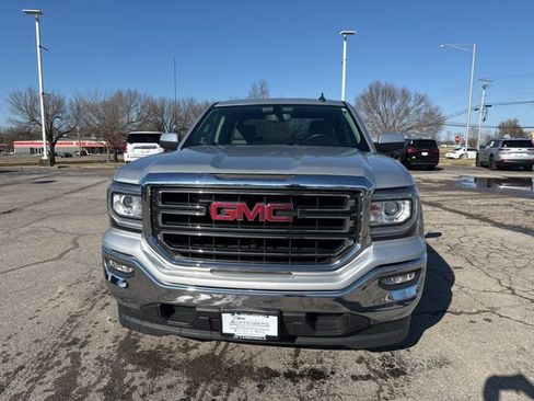 Used 2017 GMC Sierra 1500 SLE w/ SLE Value Package image 2