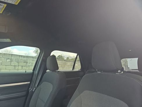 Used 2019 Ford Explorer XLT w/ Equipment Group 201A image 16