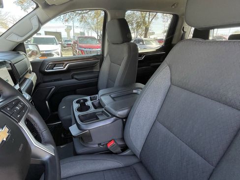 Used 2024 Chevrolet Silverado 1500 LT image 22