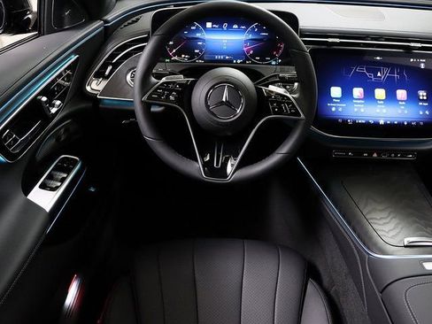 New 2026 Mercedes-Benz E 350 4MATIC Sedan image 14