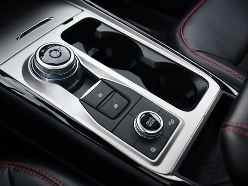 Used 2023 Ford Explorer ST-Line w/ Class IV Trailer Tow Package image 30