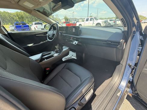 Used 2025 Kia EV6 Light RWD image 20