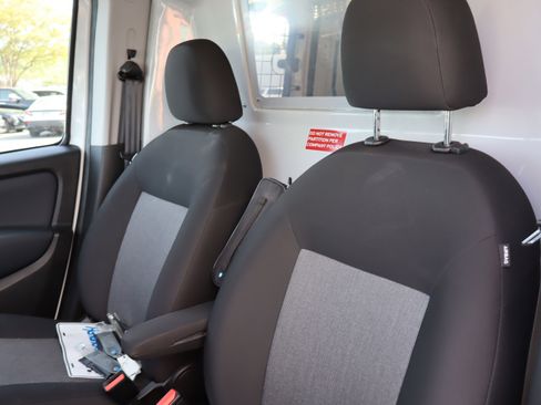 Used 2021 RAM ProMaster City Tradesman SLT w/ Window Group 05 FWD image 17
