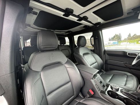 Used 2025 Ford Bronco Badlands AWD/4WD image 28