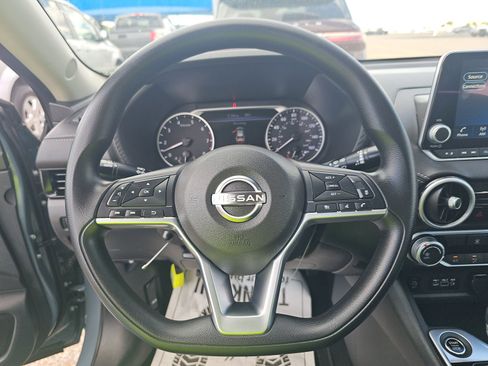 Used 2024 Nissan Sentra SV FWD image 15
