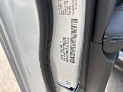 New 2025 Jeep Grand Cherokee Trailhawk w/ Luxury Tech Group III image 17