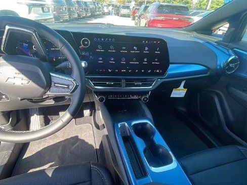 New 2026 Chevrolet Equinox EV LT image 11