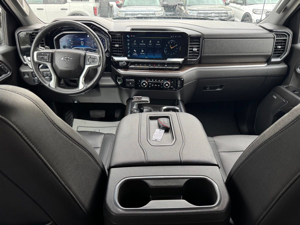 Used 2022 Chevrolet Silverado 1500 RST w/ Convenience Package II AWD/4WD image 27