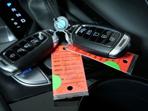 Certified 2023 Hyundai Elantra SEL w/ Convenience Package image 33