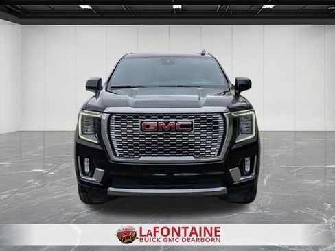 Used 2024 GMC Yukon Denali w/ Advanced Technology Package AWD/4WD image 8