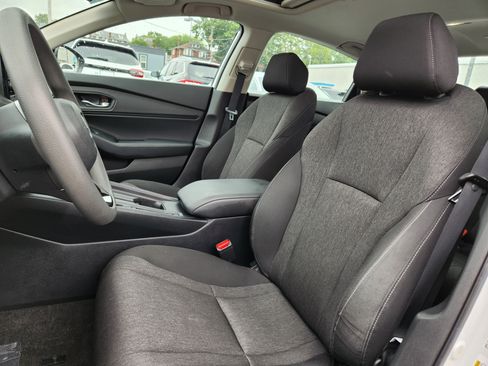 Certified 2023 Honda Accord EX image 10