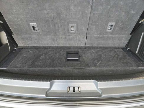 Used 2023 Ford Expedition Platinum image 32