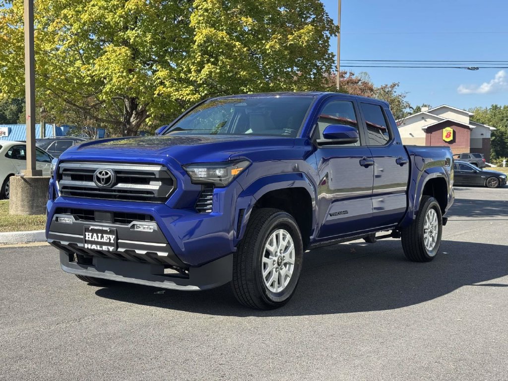Used 2025 Toyota Tacoma SR5 AWD/4WD image 25