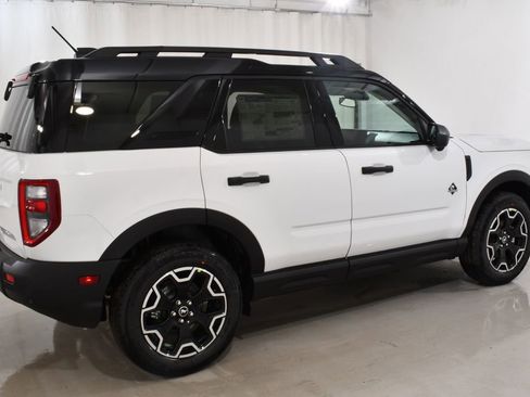New 2026 Ford Bronco Sport Outer Banks w/ Outer Banks Tech Package+ AWD/4WD image 11