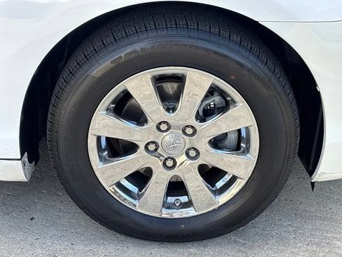 Used 2007 Toyota Camry XLE FWD image 31
