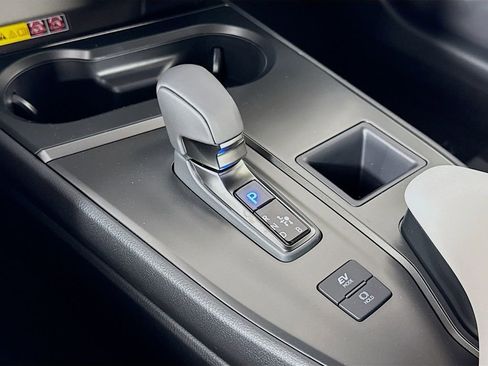 New 2026 Lexus UX 300h FWD image 15