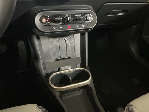 Certified 2025 MINI Cooper S image 13