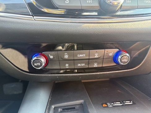 Used 2023 Buick Enclave Essence w/ Experience Buick Package image 23