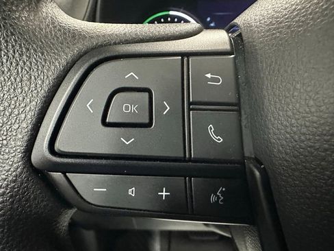 Used 2025 Toyota Sienna LE image 20