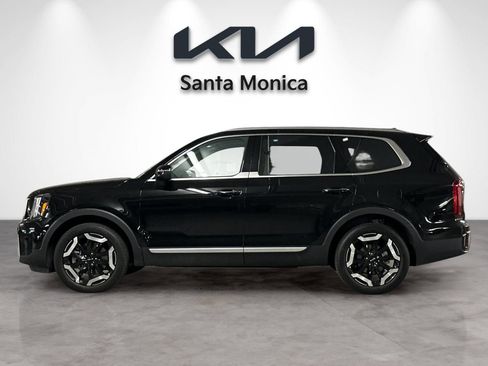 Used 2025 Kia Telluride S image 3