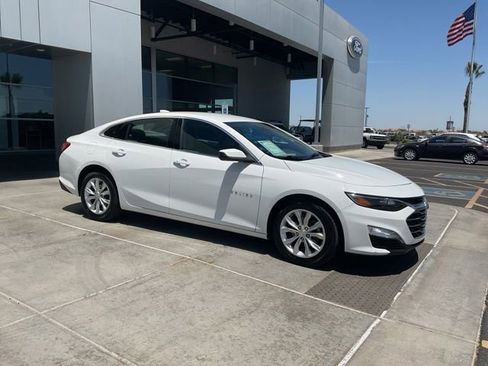 Used 2022 Chevrolet Malibu LT FWD image 9