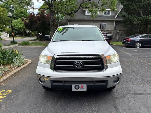 Used 2011 Toyota Tundra 4x4 Double Cab w/ Tow Pkg image 8