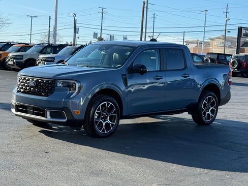 Used 2025 Ford Maverick Lariat w/ 4K Tow Package image 7