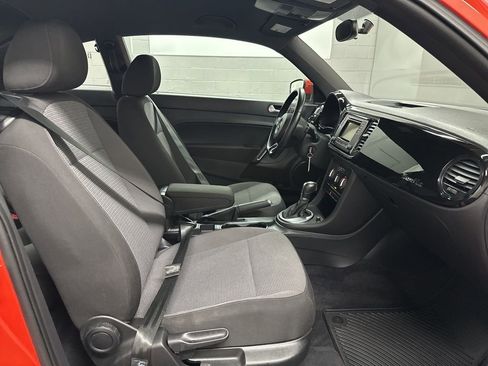 Used 2019 Volkswagen Beetle 2.0T S image 20