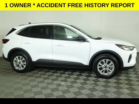 Used 2023 Ford Escape Active AWD/4WD image 2