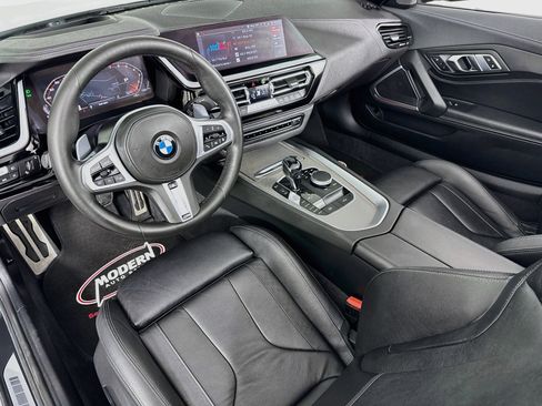 Used 2020 BMW Z4 M40i w/ Premium Package RWD image 8
