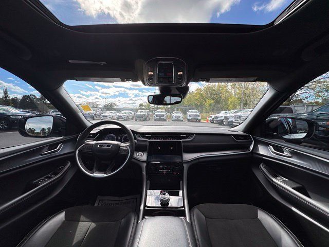 Used 2023 Jeep Grand Cherokee L Altitude AWD/4WD image 2