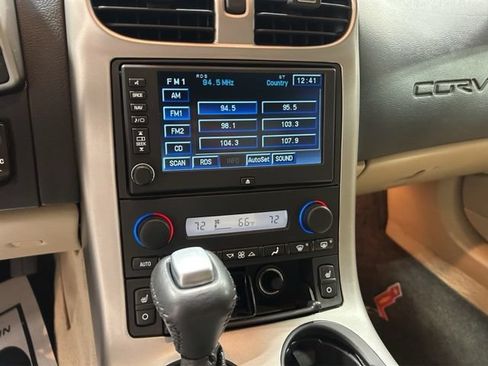 Used 2005 Chevrolet Corvette Coupe w/ Preferred Equipment Group RWD image 15