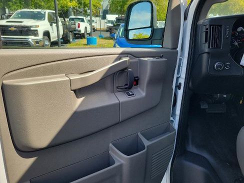 New 2025 Chevrolet Express 3500 w/ Power Convenience Package image 15