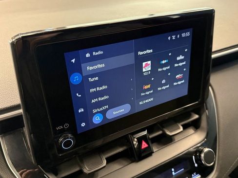 Used 2024 Toyota Corolla Cross SE w/ Moonroof Package image 12