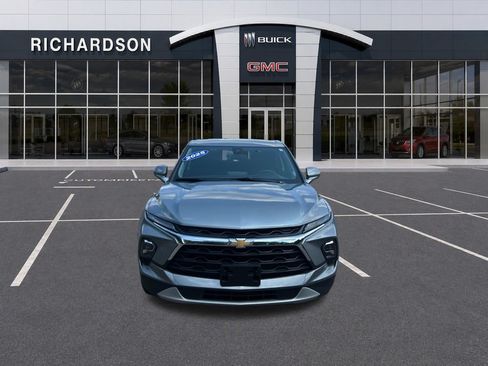 Used 2025 Chevrolet Blazer LT AWD/4WD image 8