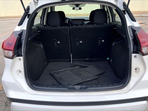 Used 2024 Nissan Kicks SV image 4