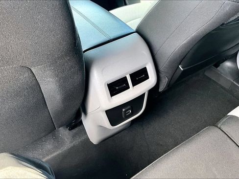 Used 2023 GMC Terrain SLE w/ Driver Convenience Package AWD/4WD image 32