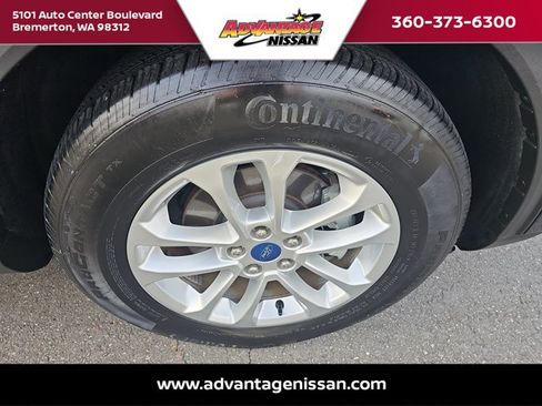 Used 2021 Ford Escape SE image 24