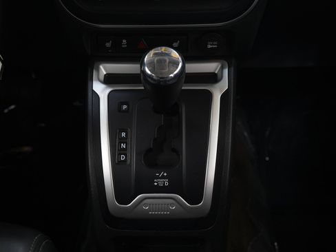 Used 2016 Jeep Compass High Altitude AWD/4WD image 16
