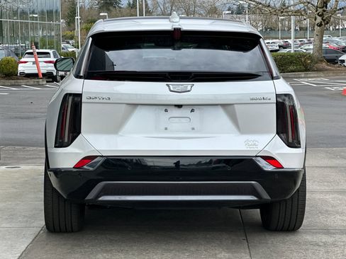 Used 2025 Cadillac Optiq Sport 1 w/ LPO, ONYX Package image 4