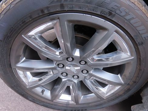 Used 2017 Chevrolet Tahoe Premier AWD/4WD image 15
