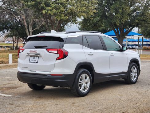 Certified 2022 GMC Terrain SLE w/ Driver Convenience Package image 7