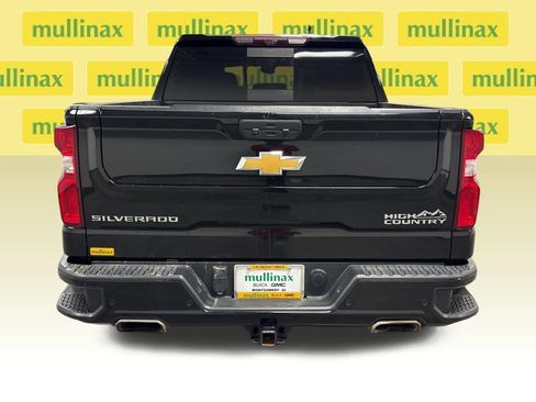 Used 2021 Chevrolet Silverado 1500 High Country w/ Technology Package AWD/4WD image 18