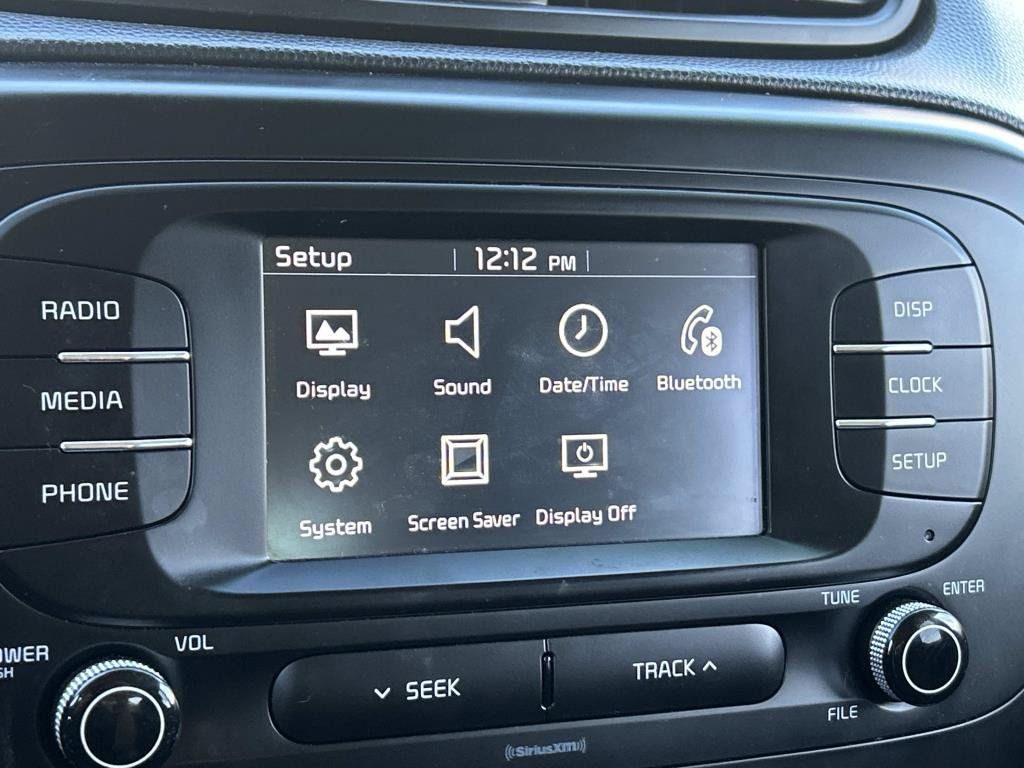 Used 2017 Kia Soul + FWD image 27