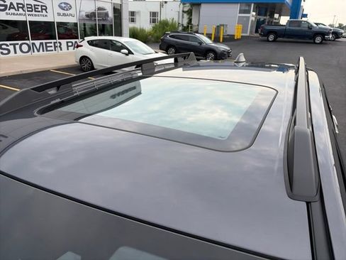Used 2025 Subaru Forester Limited AWD/4WD image 12