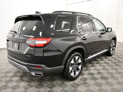 New 2026 Honda Pilot Touring image 7