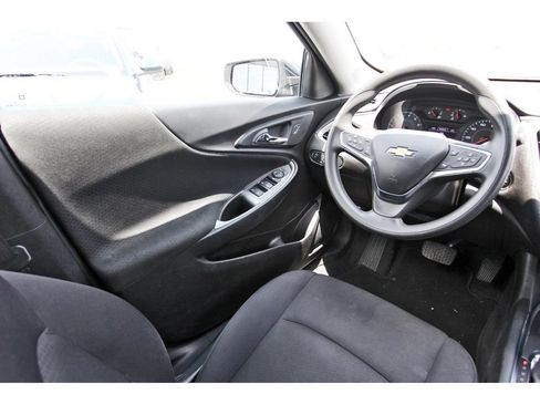 Used 2025 Chevrolet Malibu LT FWD image 9